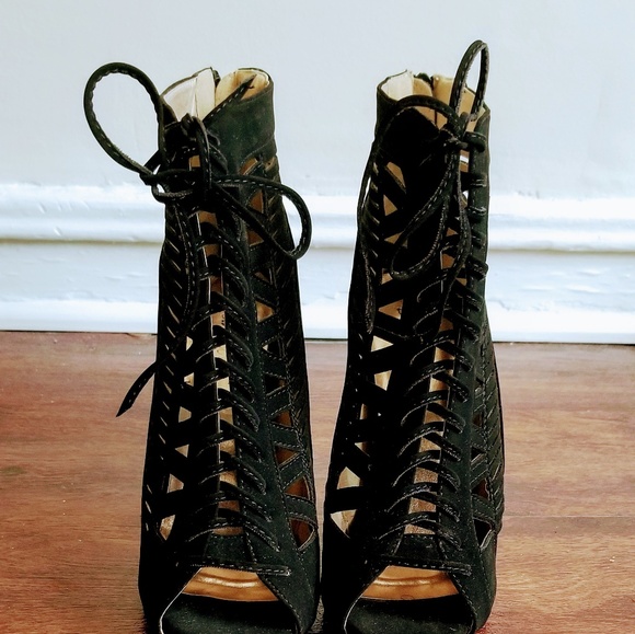 Shoes - Picture 3 of 3